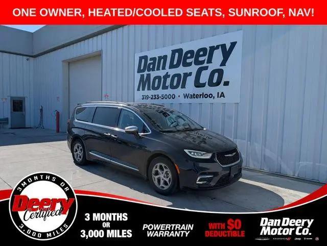 2022 Chrysler Pacifica Limited for sale in Waterloo, IA