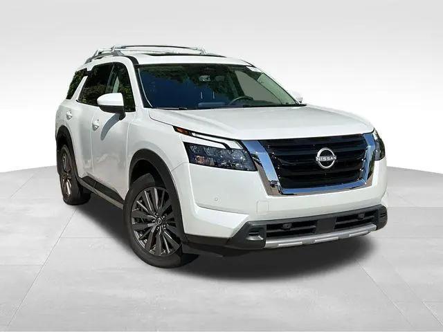 2025 Nissan Pathfinder SL 4WD for sale in Des Moines, IA