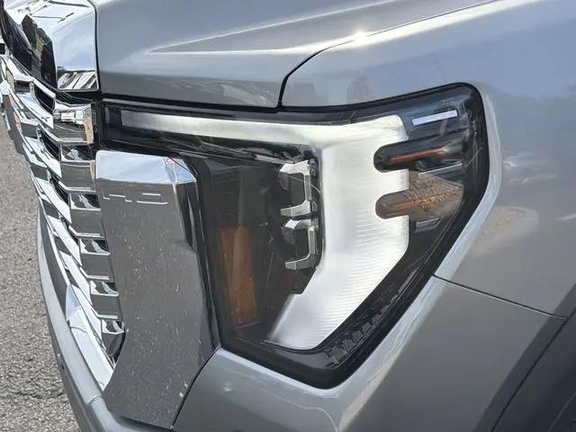 2026 GMC Sierra 2500HD Crew Cab, Standard Bed, Denali, 4WD