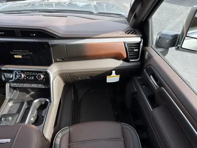 2026 GMC Sierra 2500HD Crew Cab, Standard Bed, Denali, 4WD