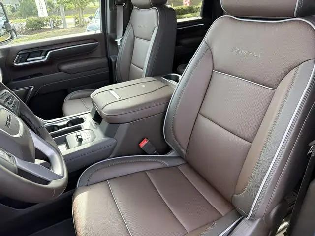 2026 GMC Sierra 2500HD Crew Cab, Standard Bed, Denali, 4WD