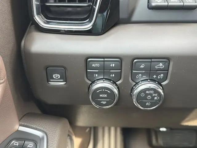2026 GMC Sierra 2500HD Crew Cab, Standard Bed, Denali, 4WD