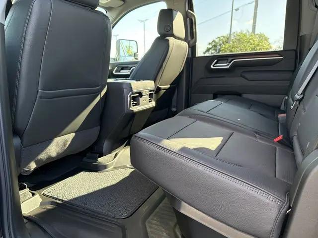 2026 GMC Sierra 3500HD Crew Cab, Long Bed, Denali Dual Rear Wheel, 4WD
