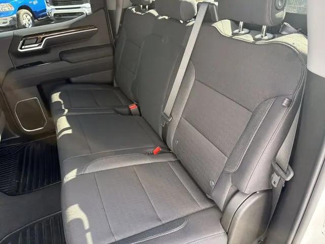 2026 GMC Sierra 1500 Crew Cab, Standard Bed, SLE, 4WD