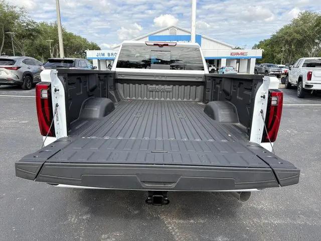 2026 GMC Sierra 3500HD Crew Cab, Long Bed, Denali Dual Rear Wheel, 4WD