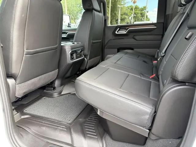 2026 GMC Sierra 3500HD Crew Cab, Long Bed, Denali Dual Rear Wheel, 4WD