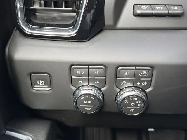 2026 GMC Sierra 3500HD Crew Cab, Long Bed, Denali Dual Rear Wheel, 4WD