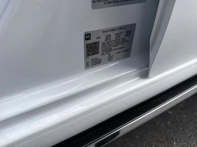 2026 GMC Sierra 3500HD Crew Cab, Long Bed, Denali Dual Rear Wheel, 4WD