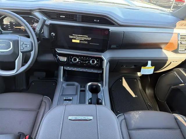2026 GMC Sierra 2500HD Crew Cab, Standard Bed, Denali, 4WD