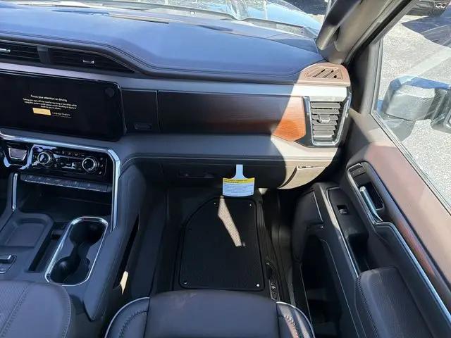 2026 GMC Sierra 2500HD Crew Cab, Standard Bed, Denali, 4WD