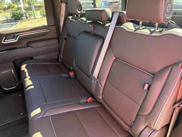 2026 GMC Sierra 2500HD Crew Cab, Standard Bed, Denali, 4WD
