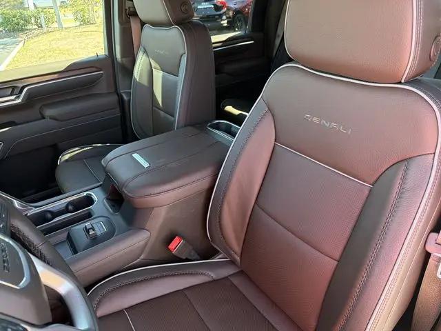 2026 GMC Sierra 2500HD Crew Cab, Standard Bed, Denali, 4WD
