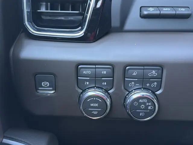 2026 GMC Sierra 2500HD Crew Cab, Standard Bed, Denali, 4WD