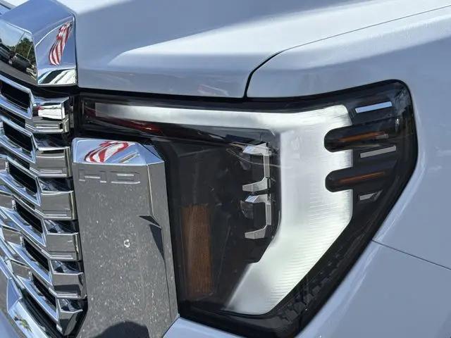 2026 GMC Sierra 2500HD Crew Cab, Standard Bed, Denali, 4WD
