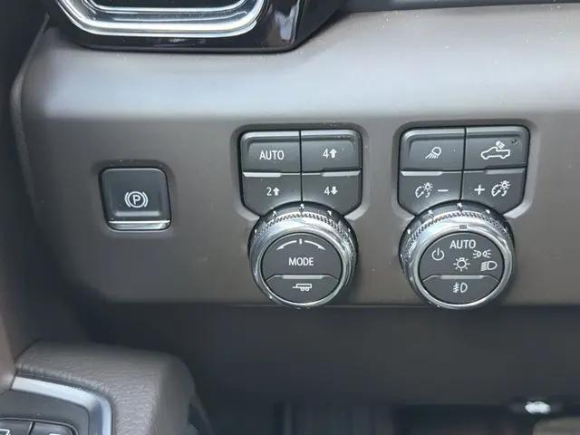 2026 GMC Sierra 2500HD Crew Cab, Standard Bed, Denali, 4WD