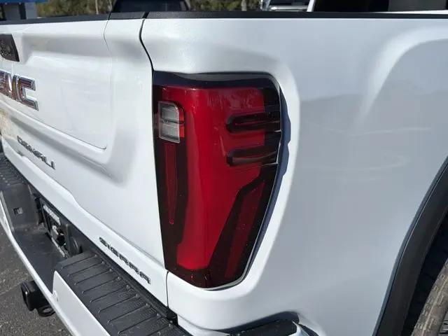 2026 GMC Sierra 2500HD Crew Cab, Standard Bed, Denali, 4WD