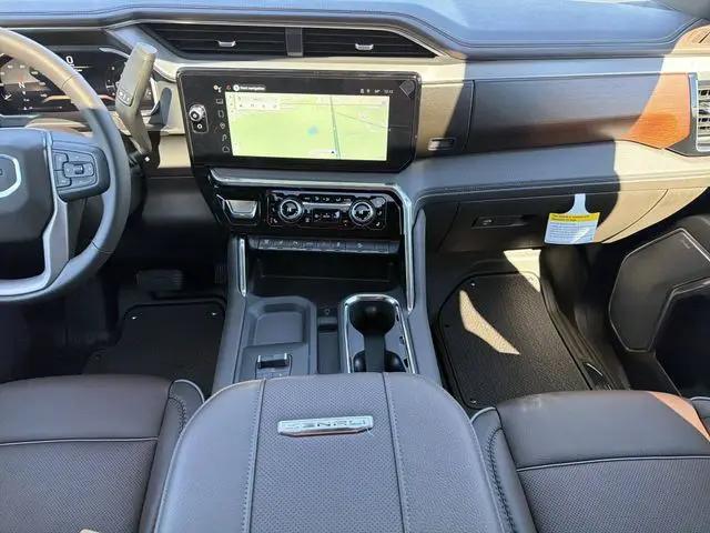 2026 GMC Sierra 2500HD Crew Cab, Standard Bed, Denali, 4WD