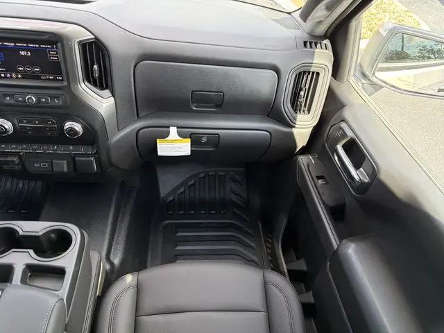 2026 GMC Sierra 1500 Crew Cab, Standard Bed, Pro, 4WD