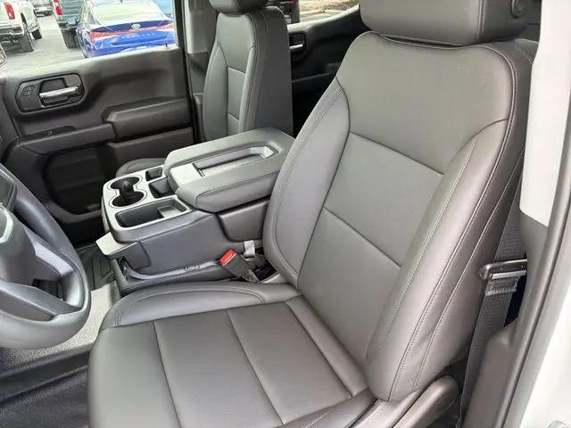 2026 GMC Sierra 1500 Crew Cab, Standard Bed, Pro, 4WD