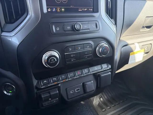 2026 GMC Sierra 1500 Crew Cab, Standard Bed, Pro, 4WD