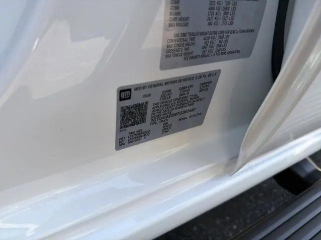 2026 GMC Sierra 1500 Crew Cab, Standard Bed, Pro, 4WD