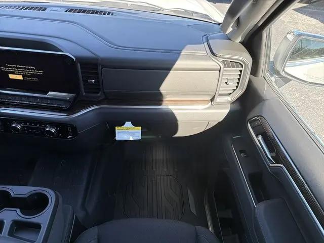 2026 GMC Sierra 1500 Crew Cab, Short Bed, SLE, 4WD