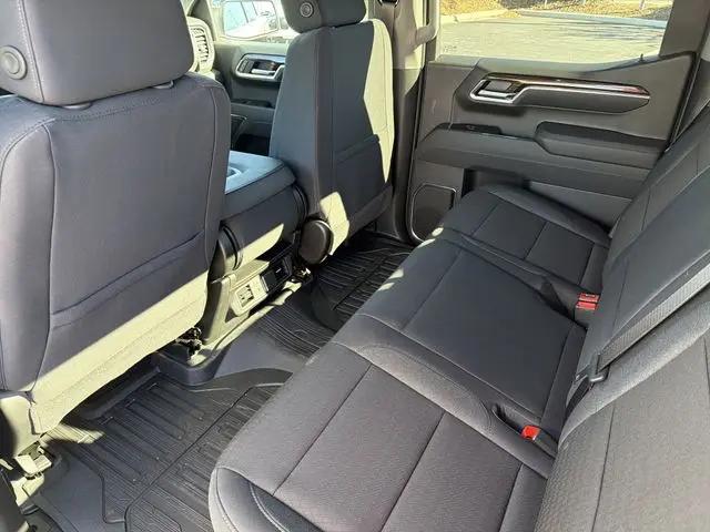 2026 GMC Sierra 1500 Crew Cab, Short Bed, SLE, 4WD
