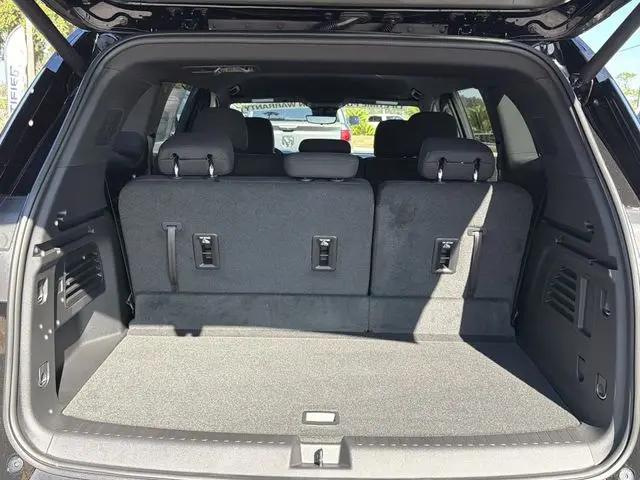 2026 GMC Acadia Elevation FWD