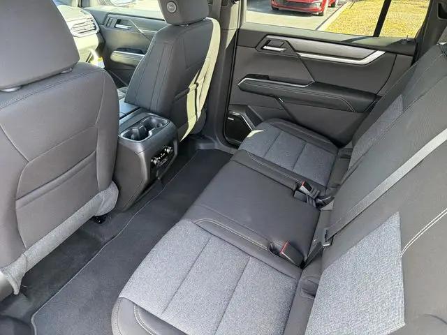 2026 GMC Acadia Elevation FWD