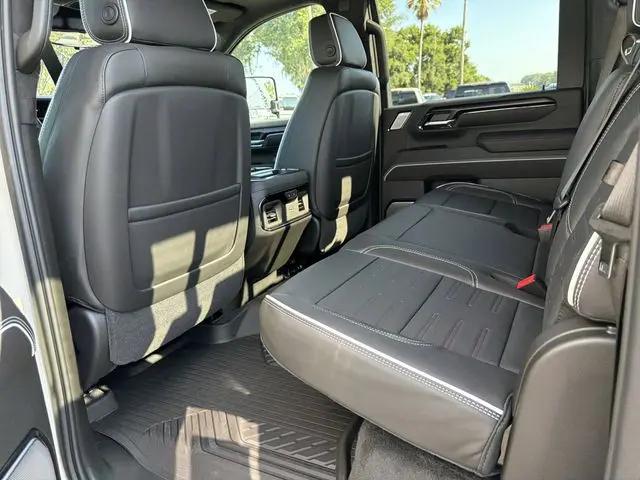 2026 GMC Sierra 2500HD Crew Cab, Standard Bed, AT4X, 4WD
