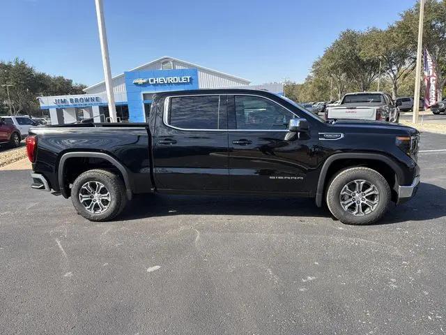 2026 GMC Sierra 1500 Crew Cab, Short Bed, SLE, RWD