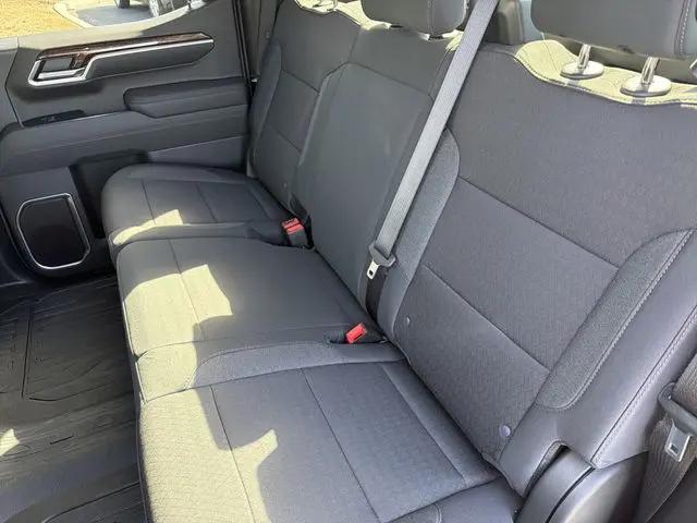 2026 GMC Sierra 1500 Crew Cab, Short Bed, SLE, RWD