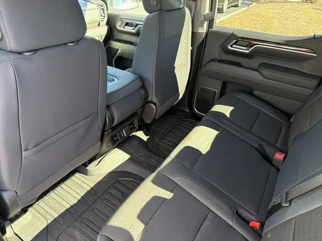 2026 GMC Sierra 1500 Crew Cab, Short Bed, SLE, RWD