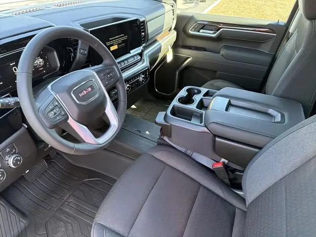 2026 GMC Sierra 1500 Crew Cab, Short Bed, SLE, RWD