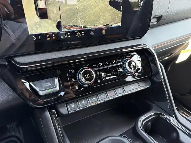 2026 GMC Sierra 2500HD Crew Cab, Standard Bed, AT4, 4WD