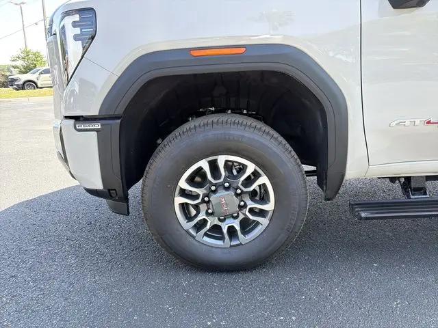 2026 GMC Sierra 2500HD Crew Cab, Standard Bed, AT4, 4WD