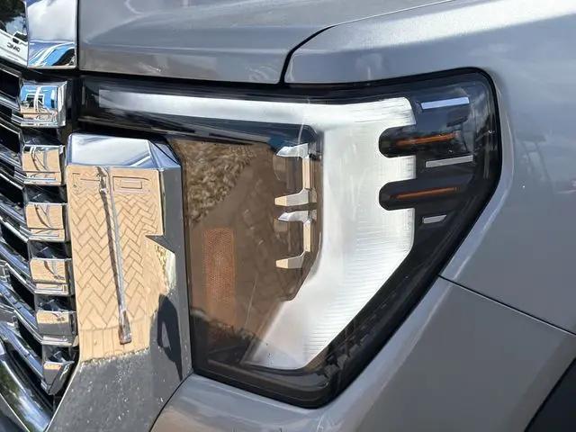 2026 GMC Sierra 2500HD Crew Cab, Standard Bed, Denali, 4WD