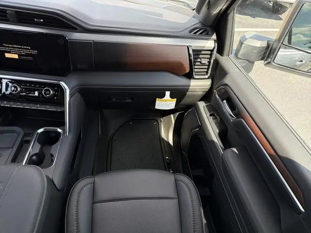2026 GMC Sierra 2500HD Crew Cab, Standard Bed, Denali, 4WD