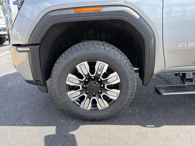 2026 GMC Sierra 2500HD Crew Cab, Standard Bed, Denali, 4WD