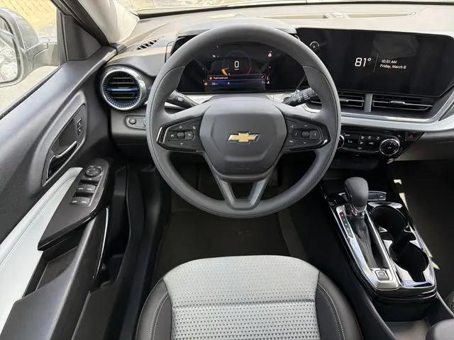 2026 Chevrolet Trax FWD LT
