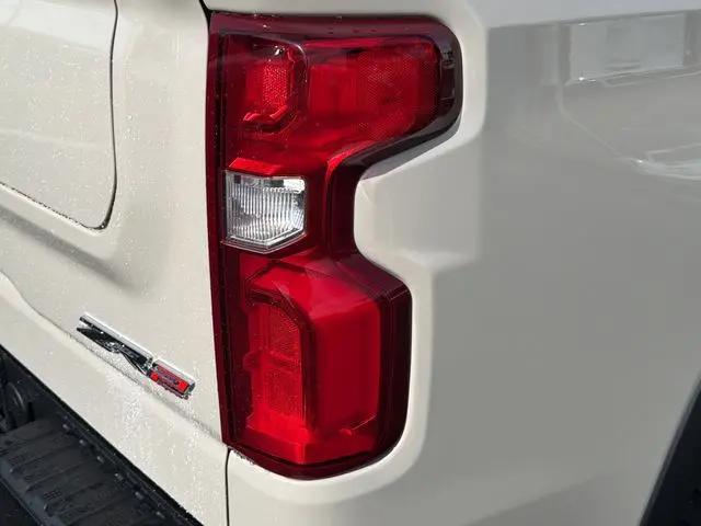 2026 Chevrolet Silverado 1500 4WD Crew Cab Short Bed ZR2