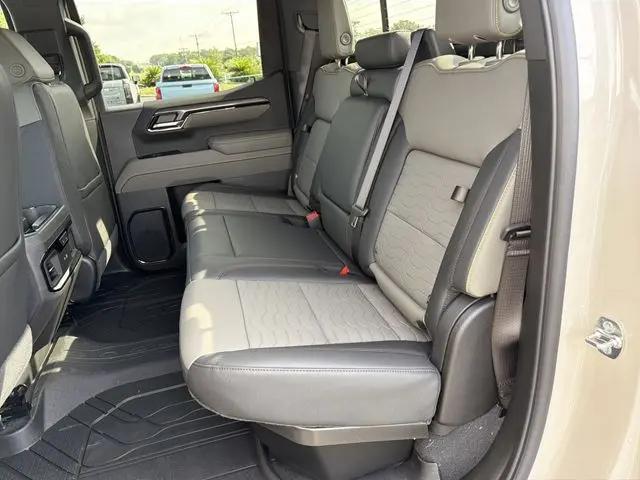 2026 Chevrolet Silverado 1500 4WD Crew Cab Short Bed ZR2