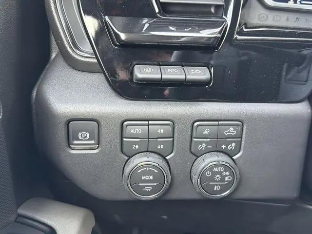 2026 Chevrolet Silverado 1500 4WD Crew Cab Short Bed ZR2