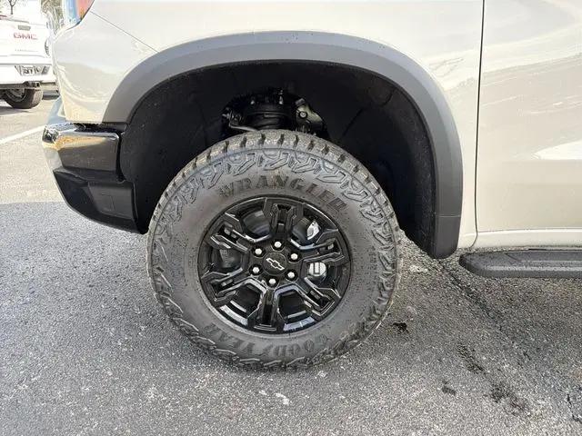 2026 Chevrolet Silverado 1500 4WD Crew Cab Short Bed ZR2