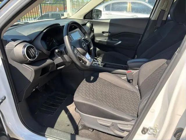 2023 Nissan Kicks SV Xtronic CVT