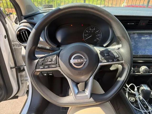 2023 Nissan Kicks SV Xtronic CVT