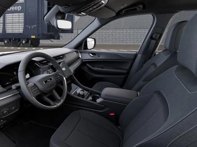 2026 Jeep Grand Cherokee L Altitude 4x2