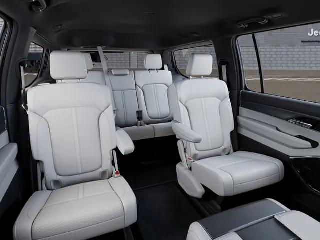2026 Jeep Grand Wagoneer 4x2