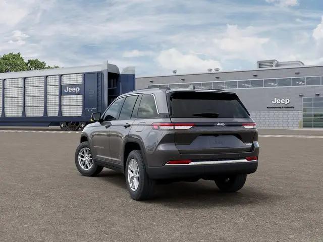 2026 Jeep Grand Cherokee Altitude 4x2