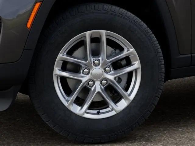 2026 Jeep Grand Cherokee Altitude 4x2